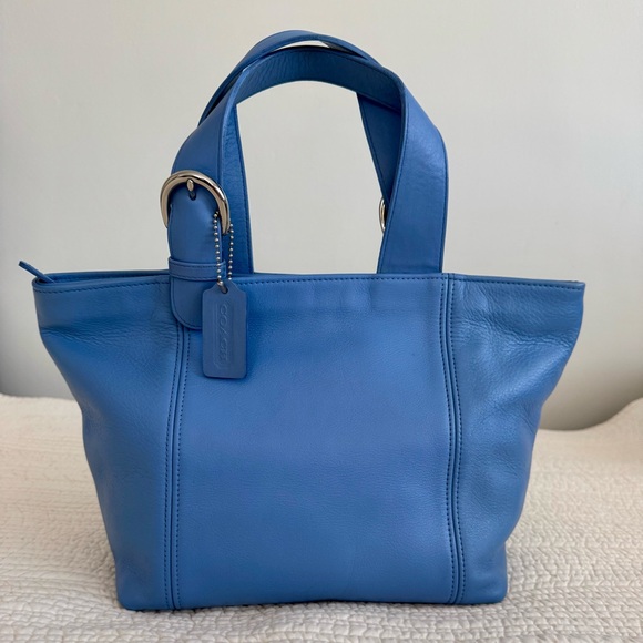 Coach Handbags - Coach Vintage Waverly Tote 4133 Blue Periwinkle Glovetanned Leather 1997 RARE